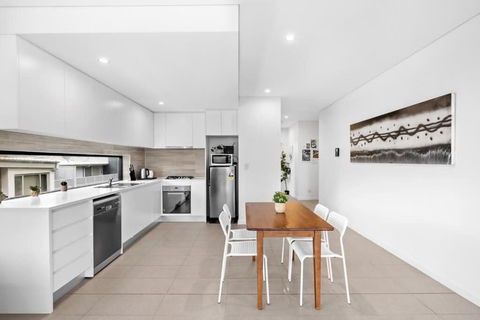 New Modern 2BR 2baths Apt In Homebush Sleeps 6 - Rental Cars 3