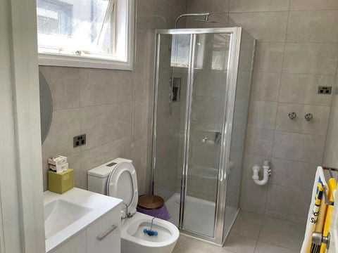 Oakleigh Private Unit - Rental Cars 3