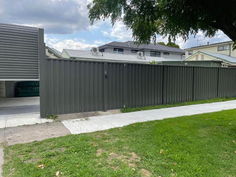 Oakleigh Private Unit - Rental Cars 2