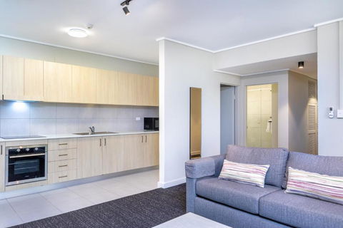 Nightcap At Springwood Hotel - Rental Cars 3