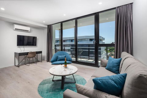 Oros Hotel And Apartments - Rental Cars 0