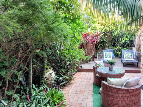 Palm Garden Villa-Apt With Tropical Courtyard At Cronulla Beach - Rental Cars 3
