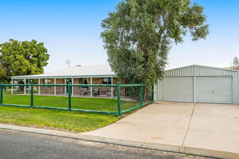 Ponderosa - Dunes Right On You Doorstep - Rental Cars 1