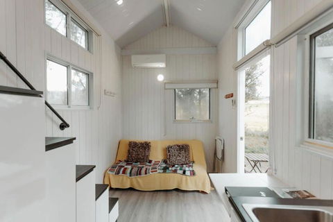 Raintree Farmstay By Tiny Away - Rental Cars 2