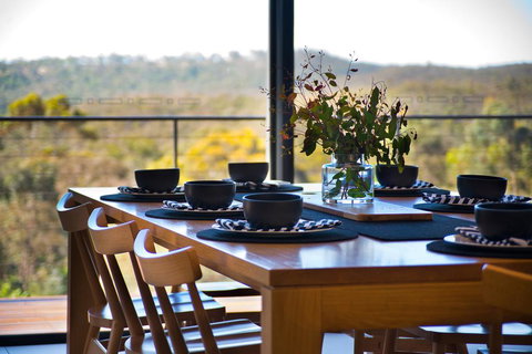 Aura House - Rental Cars 2