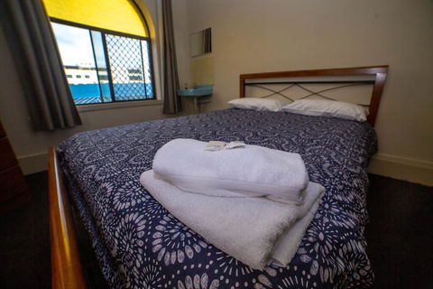 Australian Hotel - Rental Cars 1