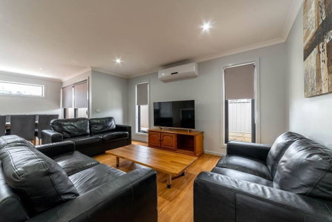 Averys Retreat - Rental Cars 1