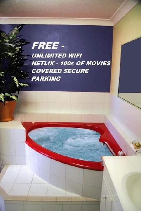 Avlon Gardens Motel - Rental Cars 3
