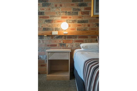 Avoca Beach Hotel - Rental Cars 1