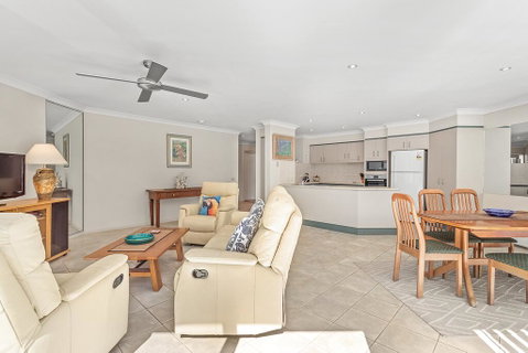 Bagnall Beach Apartments Unit 5-153 Government Rd - Rental Cars 2