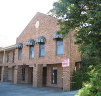Bakery Hill Motel - Rental Cars