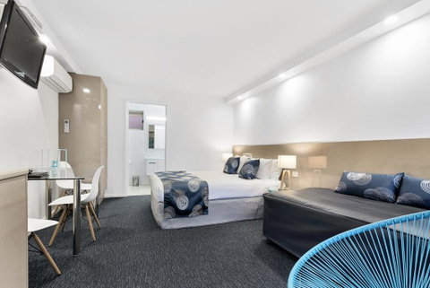 Bay City (Geelong) Motel - Rental Cars 1