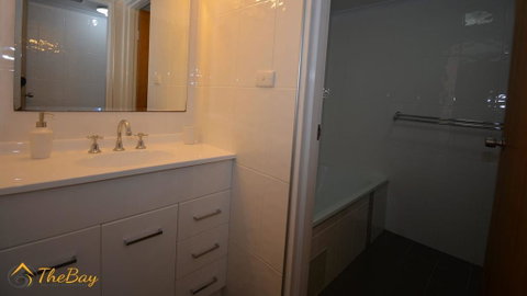 Bay Parklands No.67 - Rental Cars 2