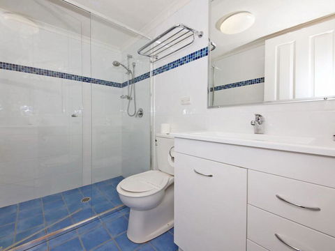 Bay Parklands, Unit 22/2 Gowrie Avenue - Rental Cars 2