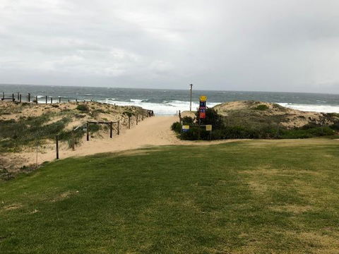 Beachfront Living Cronulla - Rental Cars 1