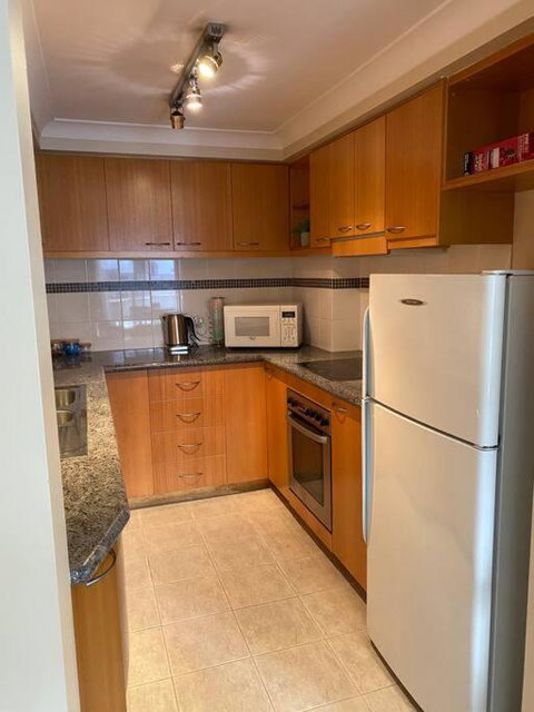 RIVERSIDE CITY VIEW PARKING NETFLIX WIFI WINE FREE - Rental Cars 2
