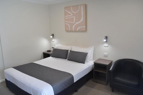 Ryley Motor Inn - Rental Cars 3
