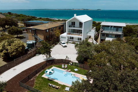 Sagres Queenscliff - Luxury House By The Beach - Rental Cars 1