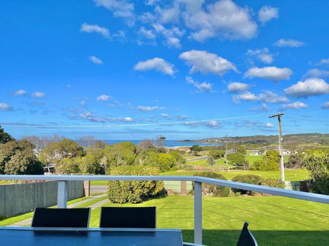 Saltwater Haven - Pets Welcome. Wifi. Amazing View - Rental Cars 0
