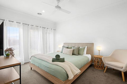 Salty Sage Beach House - Rental Cars 1