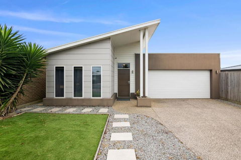 Salty Sage Beach House - Rental Cars 3