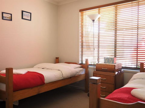 Sandhurst Escape 2 17 - Rental Cars 2