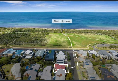 Sandy Bliss Walk To The Beach - Rental Cars 1