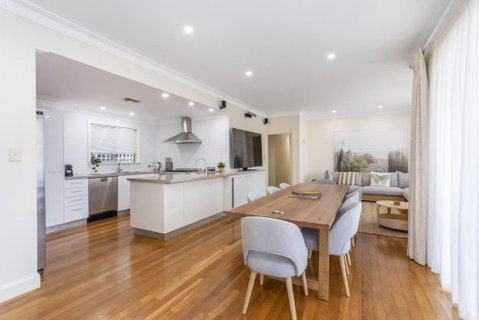 Swanbourne Family Home - Executive Escapes - Rental Cars 0