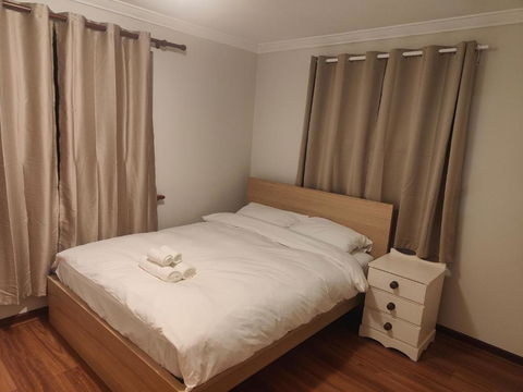 The Cozy Little House - Rental Cars 0