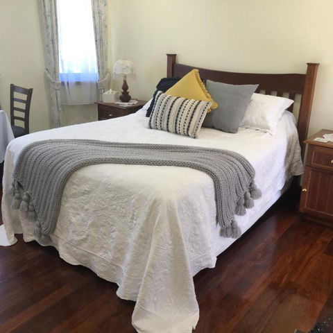 The Hideaway Luxury B&B Retreat - Rental Cars 0