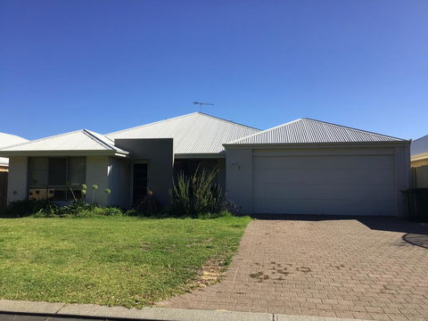Beachwood House - Broadwater - Rental Cars 0