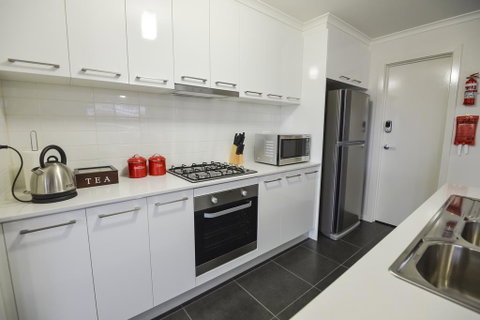 Beischer Apt B - Rental Cars 2