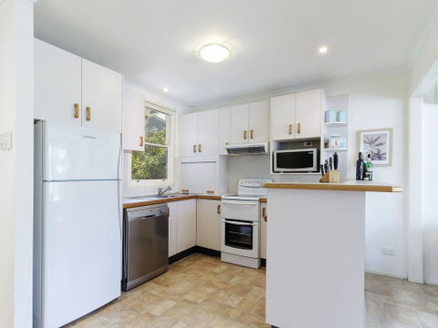Bella Luca - Pet Friendly Home - Rental Cars 3