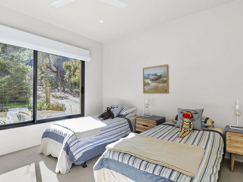 BELLE VUE ANGLESEA - Rental Cars 1