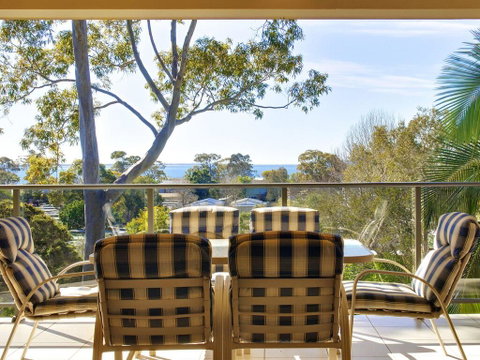 Bellima Beach House', 9 Jackson Close - Huge Duplex With Air Con And Fabulous Views - Rental Cars 0
