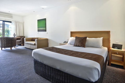 BEST WESTERN Geelong Motor Inn & Serviced Apartments - Rental Cars 0