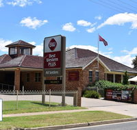 Best Western Plus All Settlers Motor Inn - Rental Cars