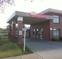 Big Valley Lakeside Paradise Motor Inn - Rental Cars