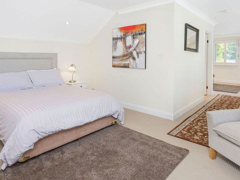 Blake Loft On Manning - 500 Metres To Two Beaches - Rental Cars 2