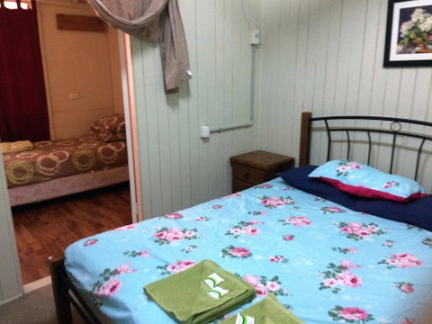 Bluff Hotel - Rental Cars 0