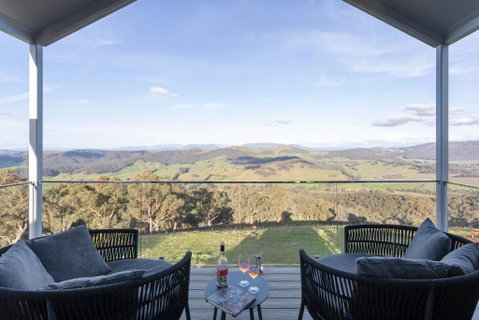 The Lookout By Mt Bellevue - Rental Cars 3