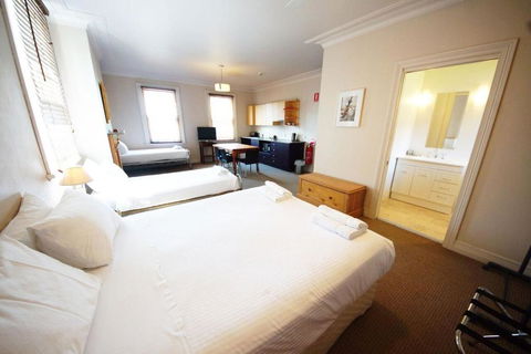 The Playhouse Hotel - Rental Cars 1