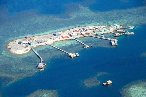 Abrolhos Islands Fixed-Wing Scenic Flight - Rental Cars 3