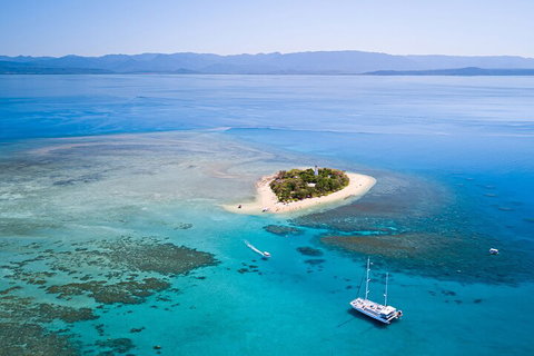 Ultimate 3-Day Great Barrier Reef Cruise Pass - Rental Cars 2