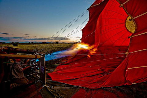 Early Morning Ballooning In Alice Springs - Rental Cars 0