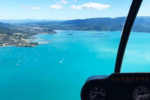 Reef & Whitehaven Landing - Rental Cars 0