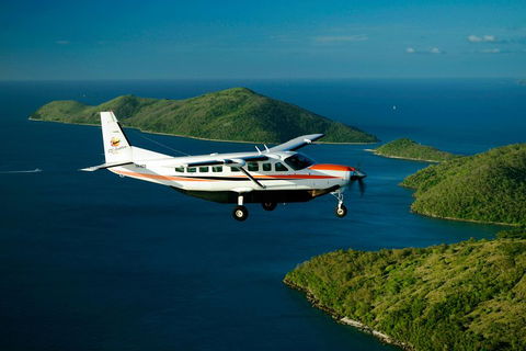 Reef And Island Scenic Flight From Airlie Beach - Rental Cars 3