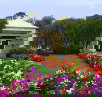 Hobart City Sightseeing Tour Including MONA Admission - Rental Cars