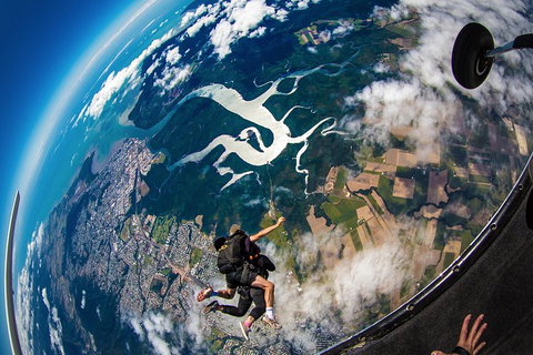 Reef And Rainforest Tandem Sky Dive In Cairns - Rental Cars 5