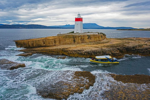 Hobart Sightseeing Cruise Including Iron Pot Lighthouse - Rental Cars 5